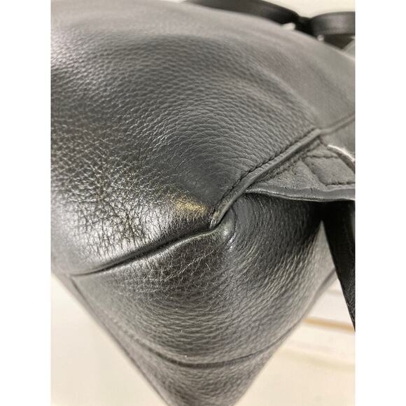 MICHAEL KORS, MEDIUM SIZE BLACK PEBBLED LEATHER BACKPACK (ASIS)